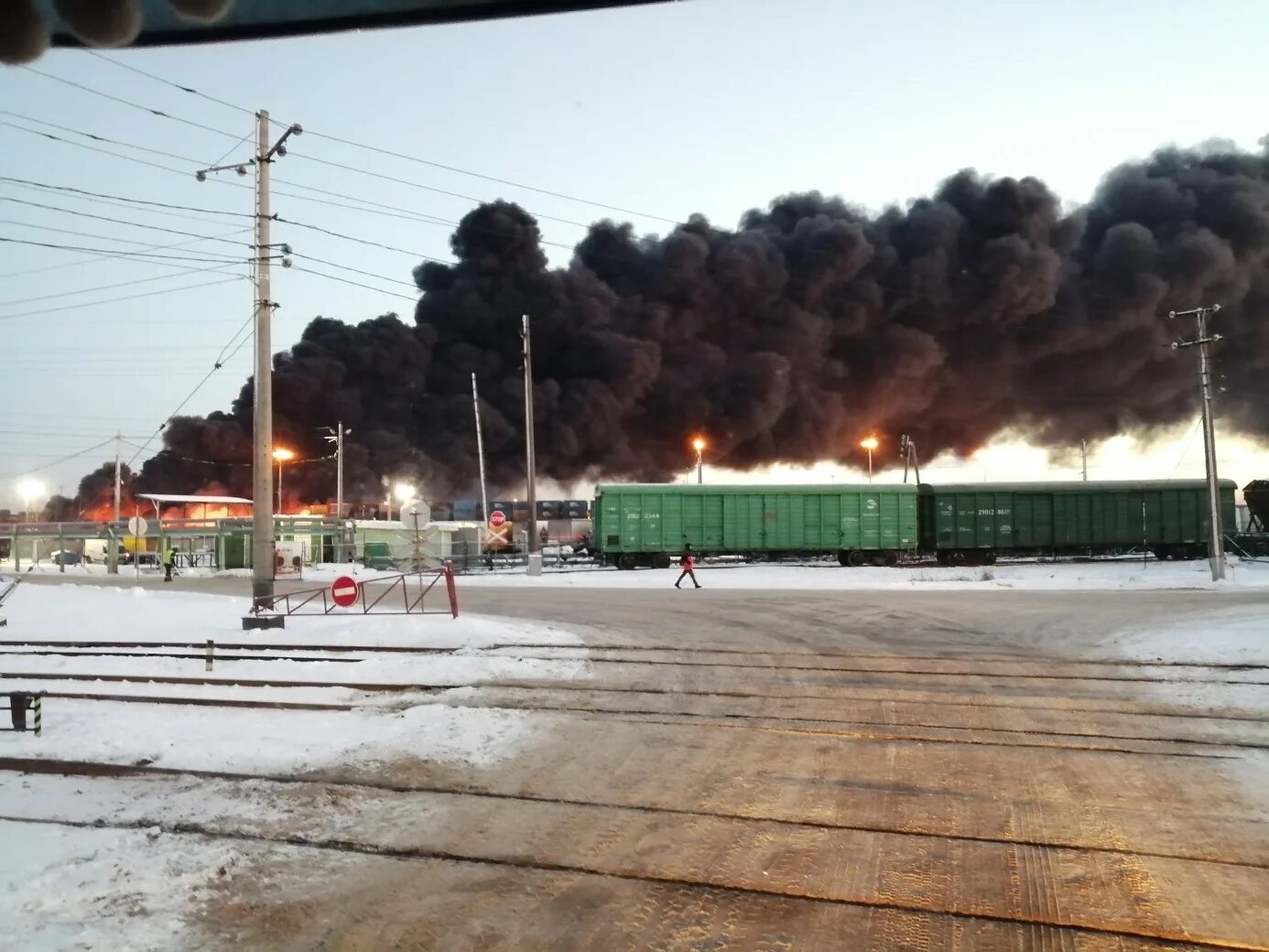 Возгорание вб шушары. Пожар на складе шушары. пожар шушары сейчас. пожар в санкт петербурге сейчас шушары. пожар ангара в спб.