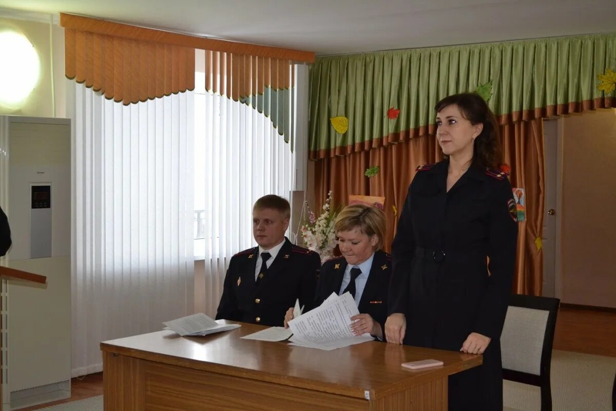 Помощь дома оренбург. Дом детства оренбург. уполномоченного по правам ребенка в оренбургской области. детская комната полиции по делам несовершеннолетних. участковый и дети.