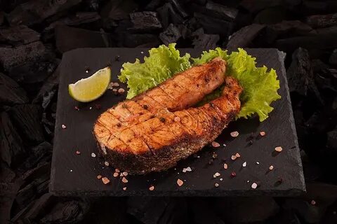 Стейки форели на углях