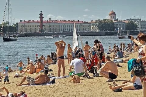 Отдыхая летом в петербурге