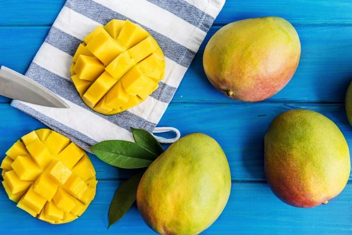 Манго (фрукт). Плод манго. Манго фрукт полезные. Тропические фрукты манго. Манго польза есть