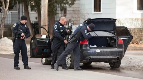 Фининспектор обыскивать