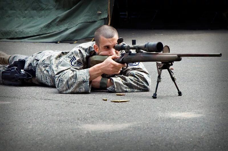 М 24. Американская снайперская винтовка м24. Снайпер с м24. М24 винтовка. M24 снайпер кино.