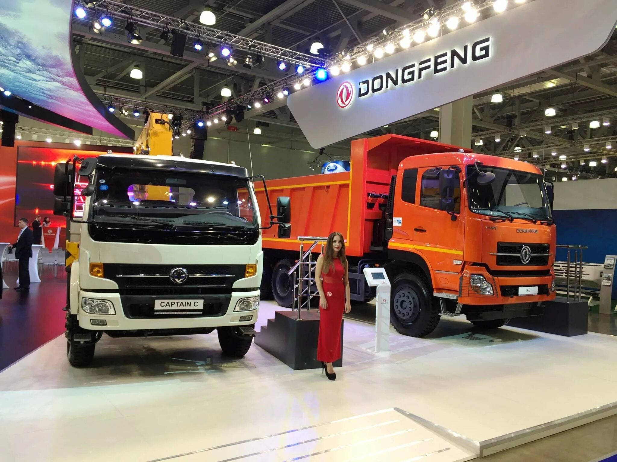 Dongfeng. Донг Фенг грузовик. Dongfeng Motor Group. Донг Фенг 500. Донг Фенг КОМТРАНС.