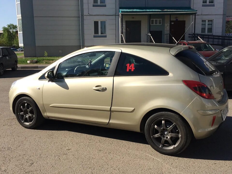 Opel corsa колеса. Opel Corsa d r16. Opel Corsa d r15. Опель Корса на 16 дисках. Диски Опель Корса д r16.