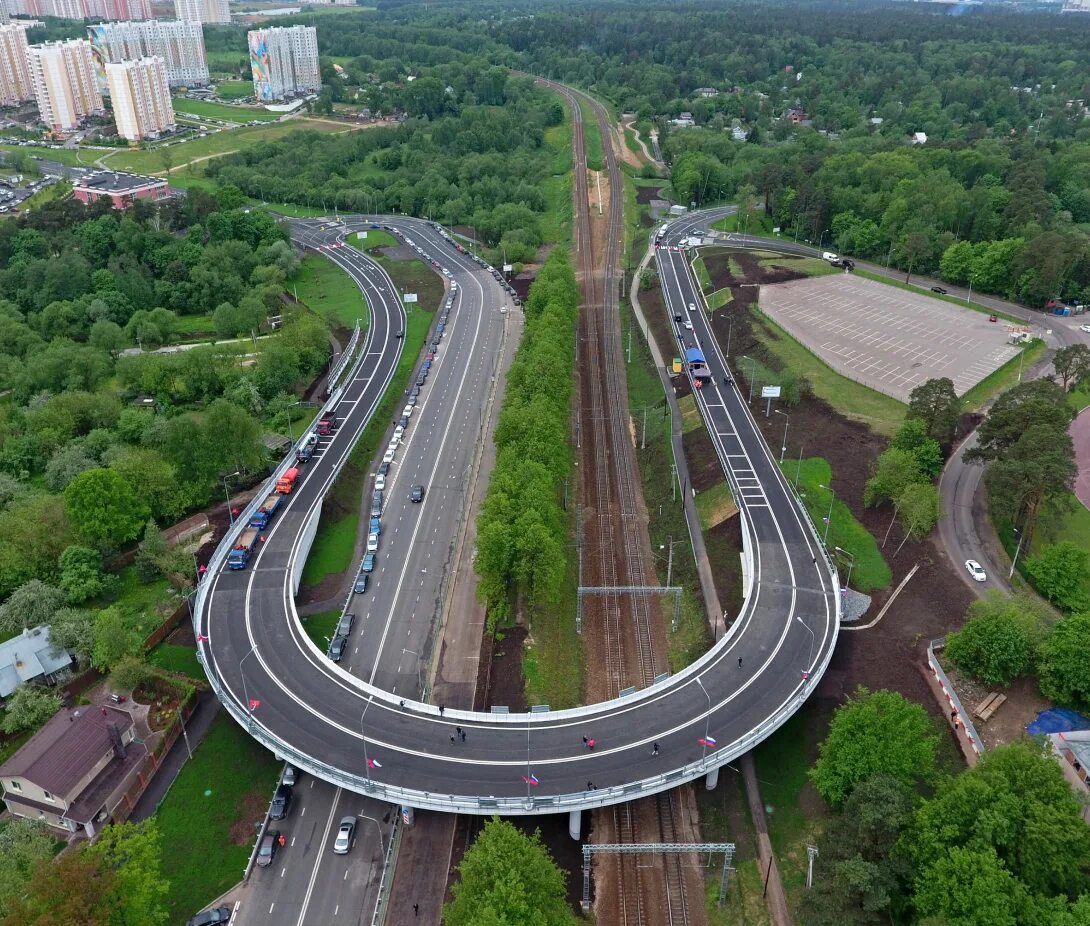 Транспортная развязка дмитровское шоссе. Дорога в израиле. Шоссе словарное слово. Эстакада в новопеределкино. Кольцевая дорога бесединское шоссе развязка.