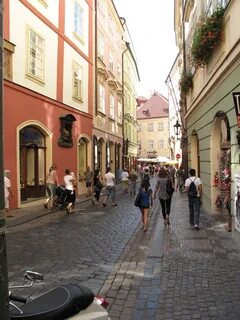 Дев улица