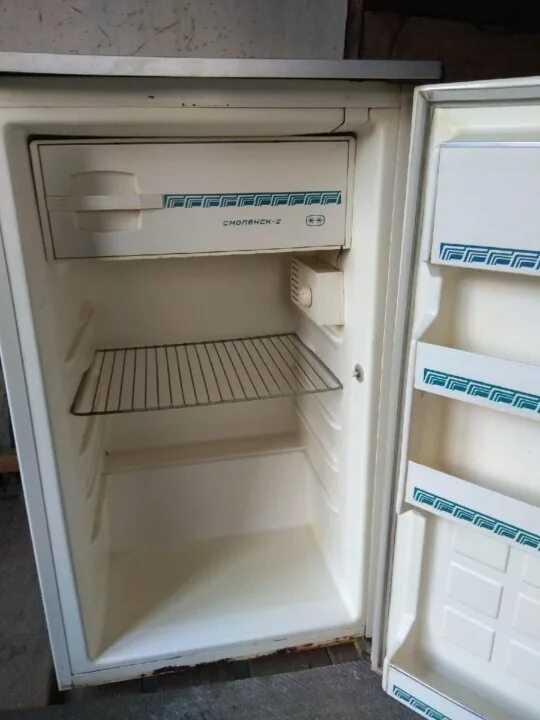 Холодильник смоленск регулировка температуры. Холодильник Смоленск. Холодильник Смоленск 3м. Холодильник Смоленск СССР однокамерный. Холодильник Смоленск 414 КШ-165/22.