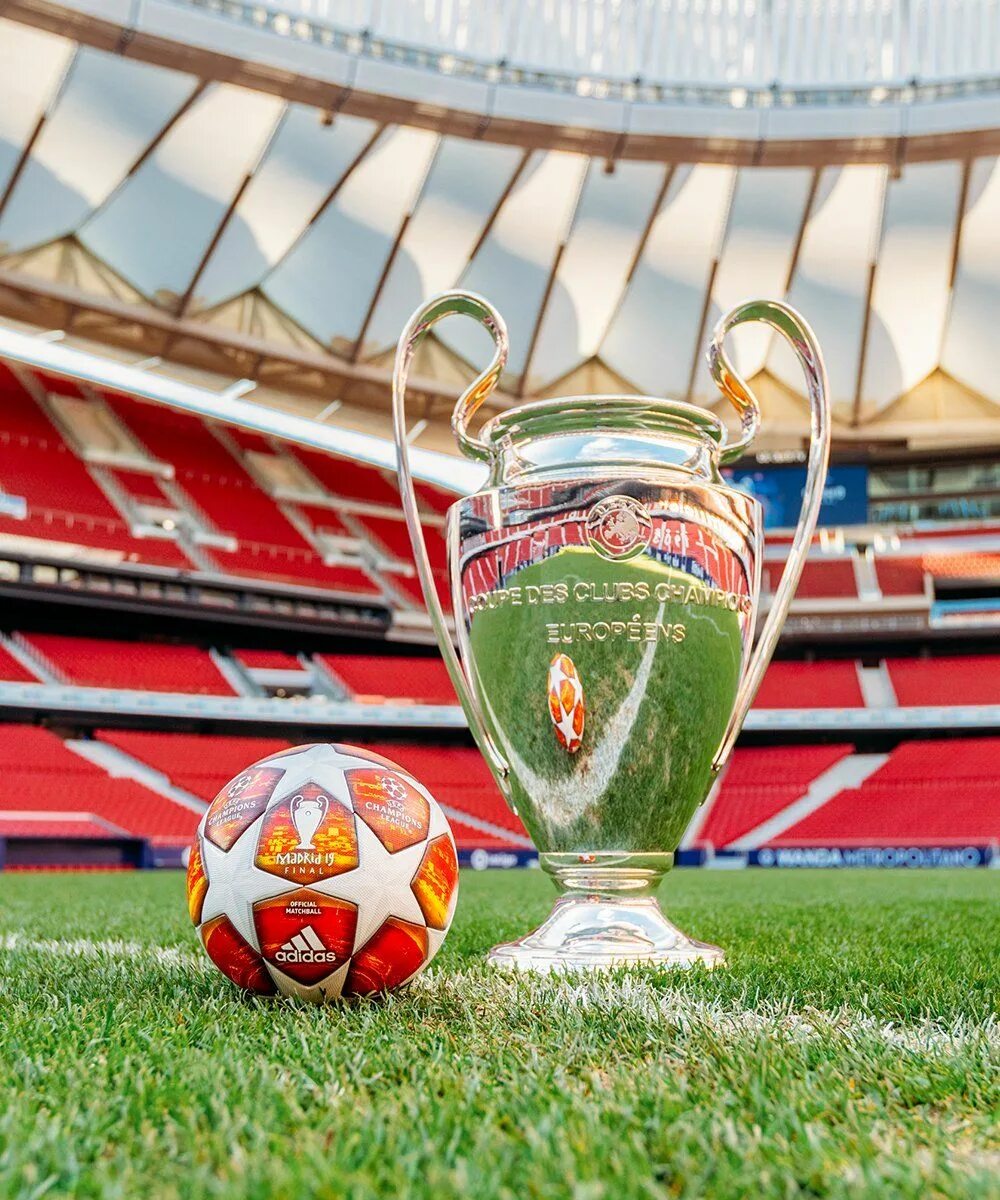 UEFA Champions League футбол. Финал Лиги чемпионов УЕФА. Финал Лиги чемпионов УЕФА 2020. УЕФА лига чемпионов мячи Кубок.