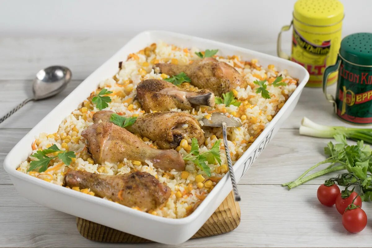 Ленивый плов. Ленивый рис с курицей в духовке. Окорочка с рисом. Курочка с рисом в духовке. Куриные ножки с рисом в духовке.