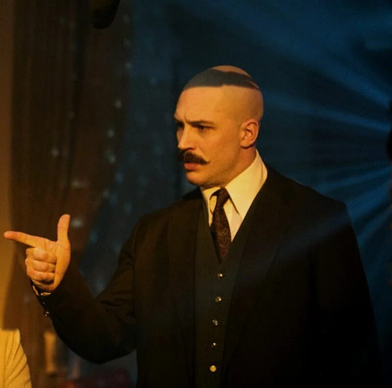 Бронсон. Tom Hardy Bronson. Бронсон Bronson 2008. Том Харди бронсбронсон. Бронсон с томом харди