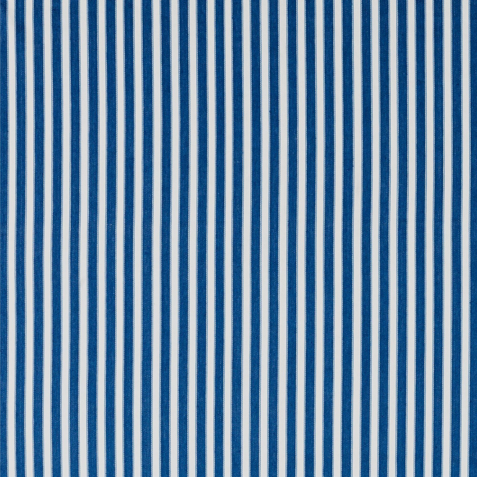 Обои в синюю полоску. Синяя полоска. Скатерть в полоску синяя салфетка. Принт полоска. 3 синих полоски.