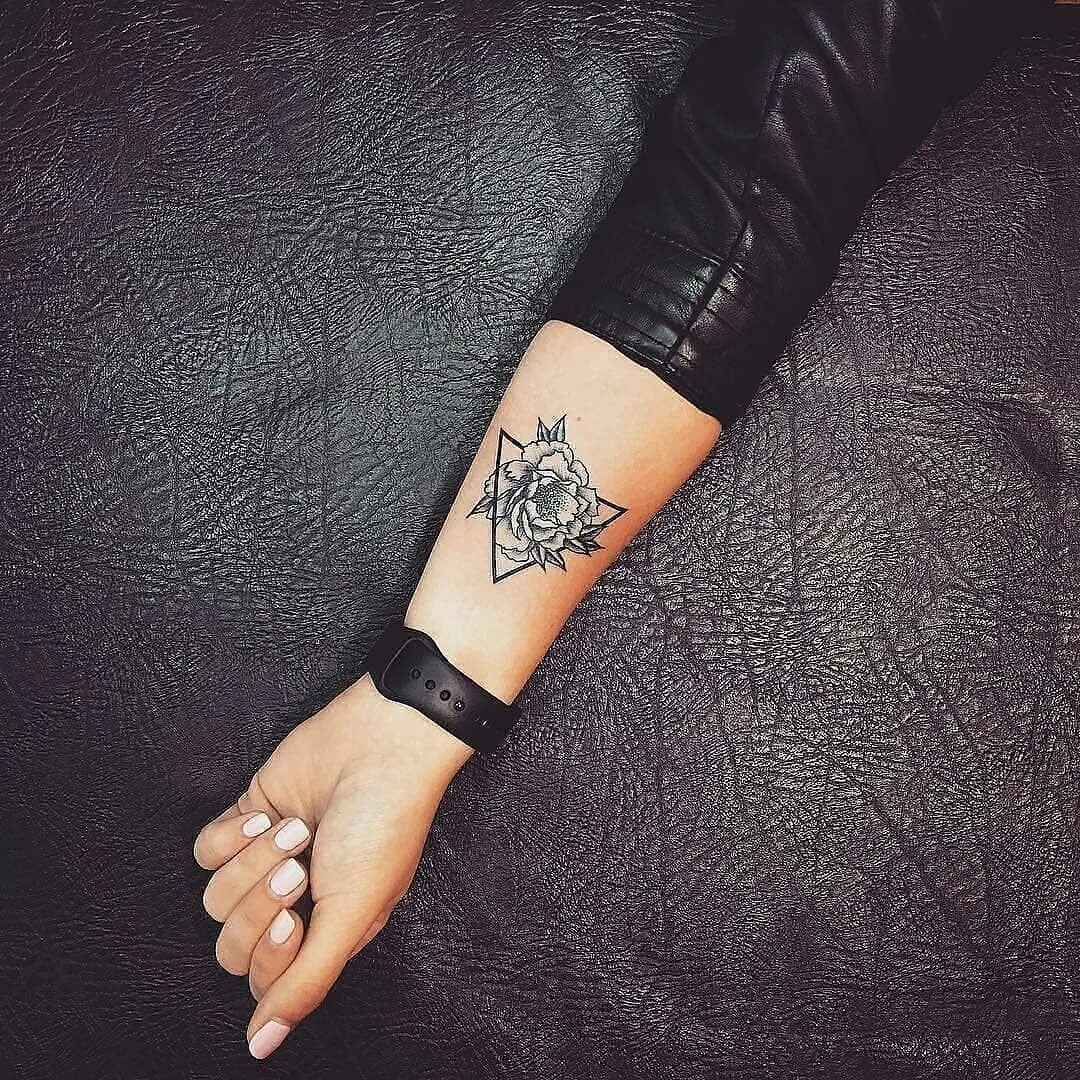 55 How to Find Appropriate Swallow Tattoo Ideas Swallow tattoo, Tasteful tattoos