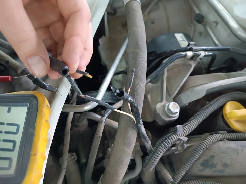 Ошибка p2100. P0444 нива. p0444 hyundai. p0444 ошибка. p0420 nissan.