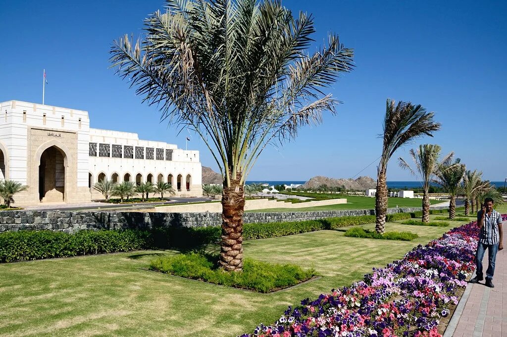 Маскат Оман. Эмират Маскат. Королевский дворец Маскат. Al Hamra Оман.