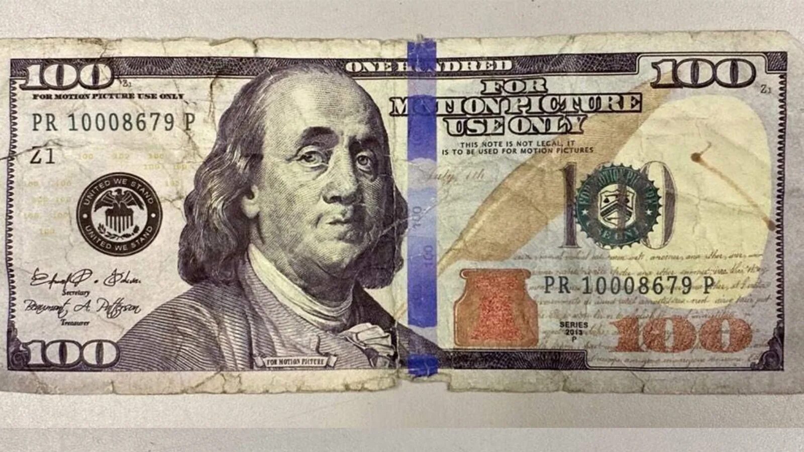 Сто долларов это сколько. Бенджамин Франклин на 100 долларах. 100 Долларовая купюра. СТО долларов купюра. Новые 100 долларов.