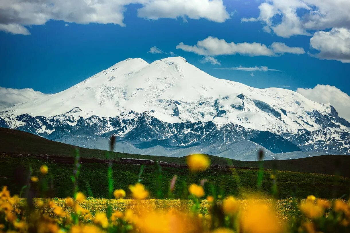 Северный кавказ горы эльбрус. Гора 5642 м. Восхождение на эльбрус (5642 м)-. Гора эльбрус фото. Гора эльбрус.