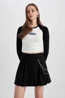 Әйелдің кеуделерінің арасы