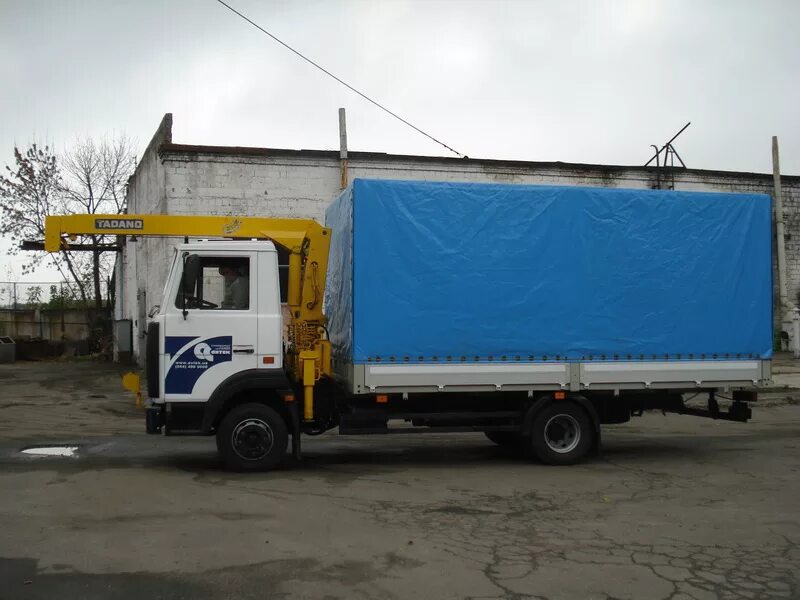 маз 5336 манипулятор 5 тонн. маз 4370 кму. маз 4370 зубренок эвакуатор. зубрёнок маз 2022 года манипулятор. маз зубренок 4370 с манипулятором.