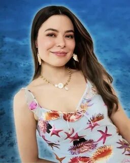 Тізеден жоғары етік киген әйелдердің порно видеоларын қараңыз