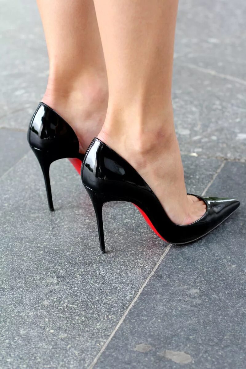 Black high heels. High Heels (Хай-Хиллс). Туфли Стилетто. Стилетто Блэк. Туфли на шпильке.