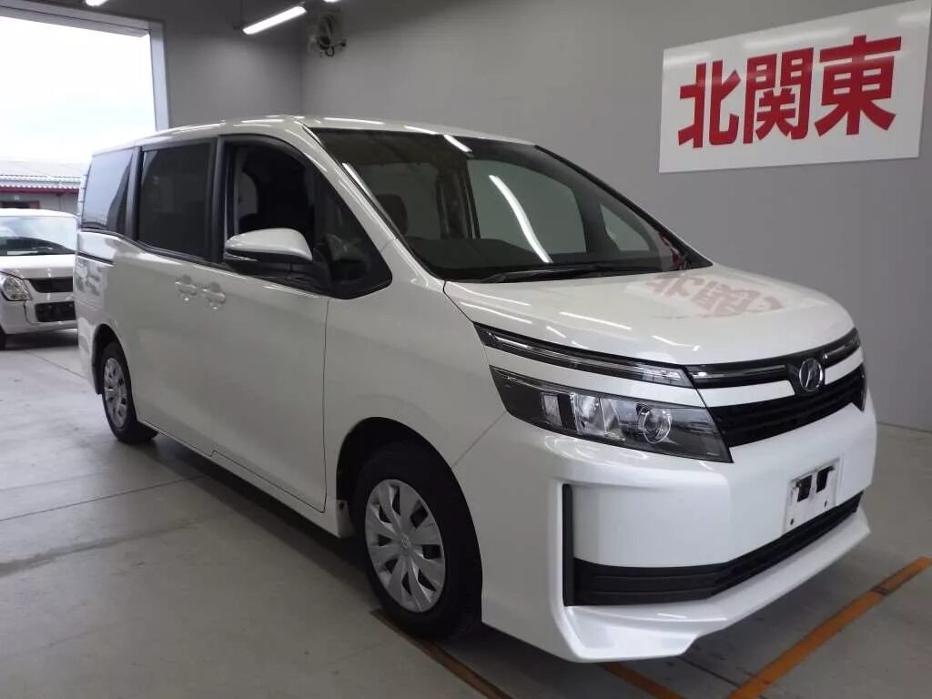 Тойота Вокси 2022. Toyota Noah g 2021. Минивэн Тойота Ren. Авто с аукционов Японии. Покупаем машину в японии