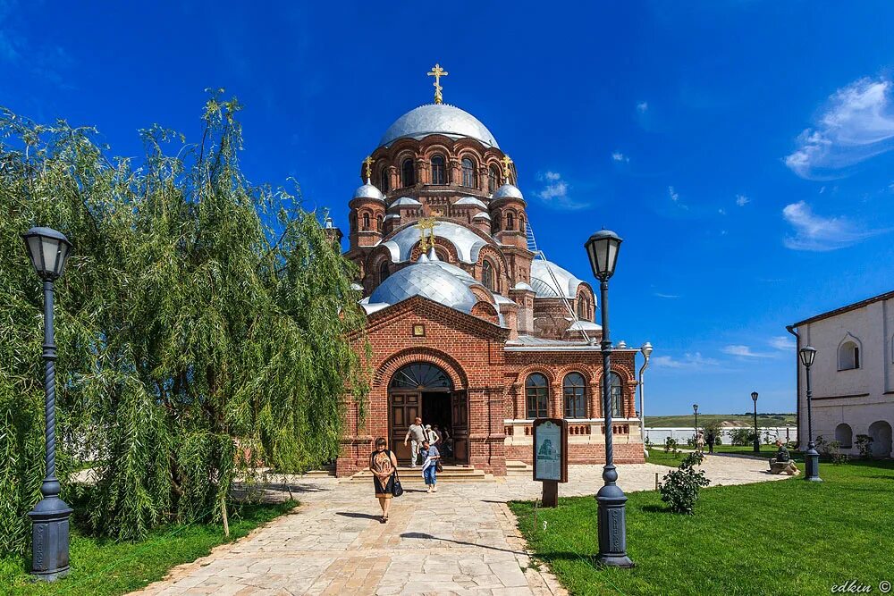 Свияжск храм. Свияжский Иоанно-Предтеченский монастырь Свияжск. Иоанно-Предтеченский монастырь остров град Свияжск.