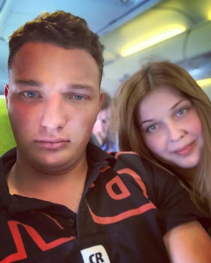 Девушка эдварда билла. Жена эдварда билла.