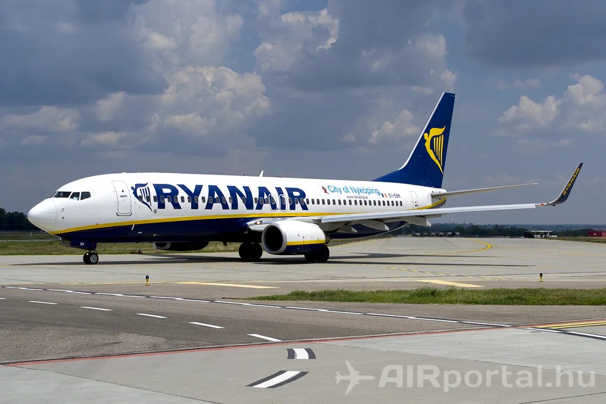 Купить авиабилеты ryanair. А380 Ryanair. Ryanair a320. Ryanair b787. Ryanair Airbus.