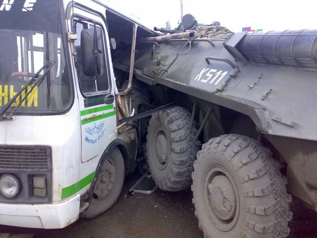 Последствия нарушения безопасности. Аварии с военной техникой. Аварии с участием военной техники. Последствия нарушения техники безопасности.