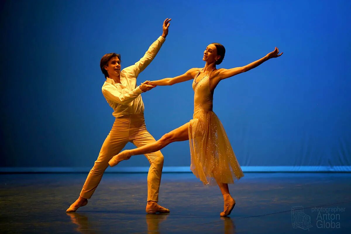 Dance first павелецкая. Танцевальная студия олимп 1995. Заря пенза танцы. Танго свободы сериал с 2015 г. Хореография в детском спектакле.