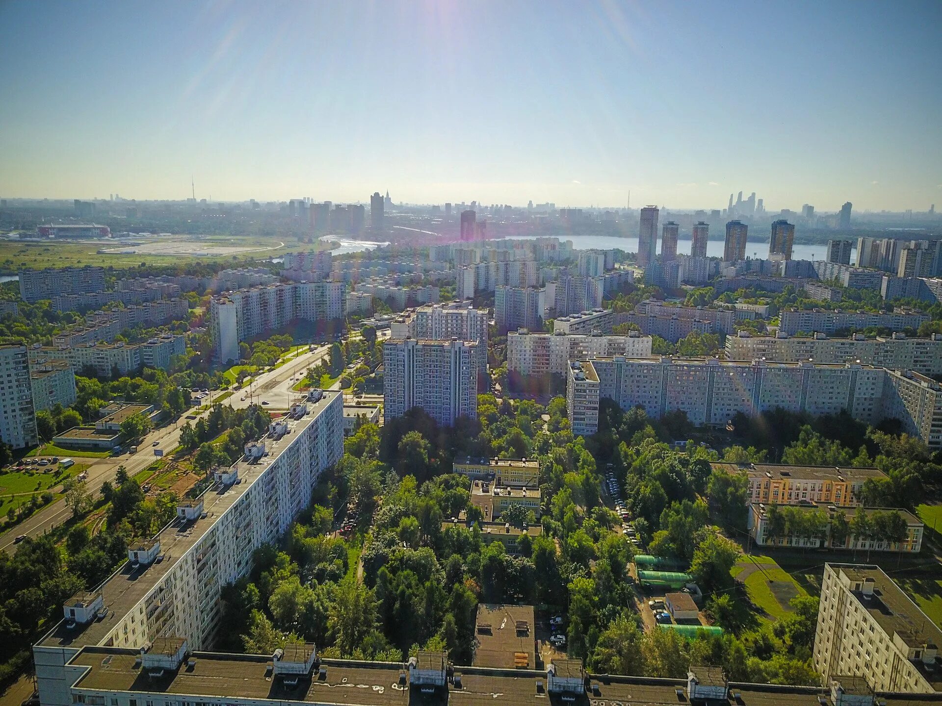 Строгино город москва. Парк Яблоневый сад Строгино. Яблоневый сад Зябликово. Район Строгино. Строгино с птичьего полета.