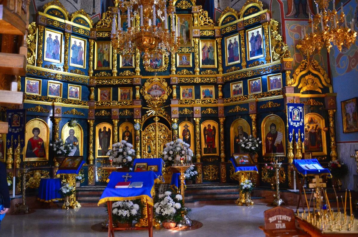 Видео православной церкви. Никольский храм внутри Кулебаки. Православная Церковь внутри. Православный храм внутри.