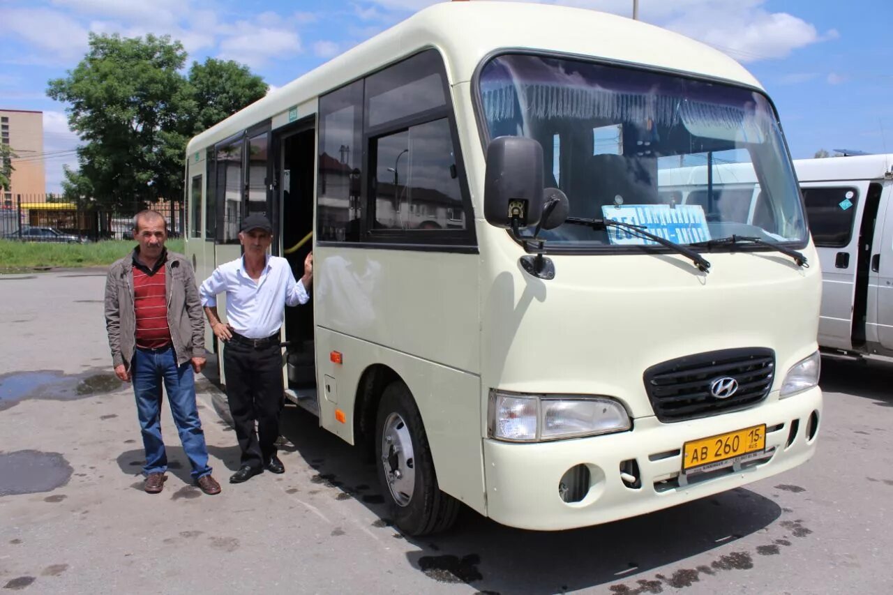 Автобус северная город. Беслан Владикавказ автобус. Автобус Владикавказ. Автобусы Северной Осетии.