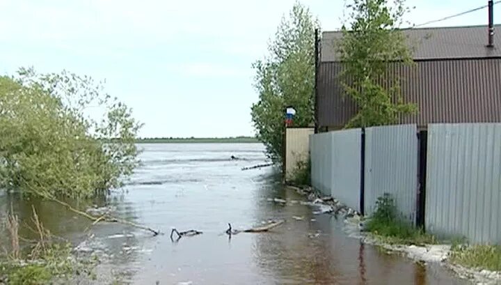 Уровень воды в оби. Уровень воды в Оби в Нижневартовске. Уровень Оби в Нижневартовске. Подъем воды реки Обь город Нижневартовск. Уровень воды в Нижневартовске в 2015.