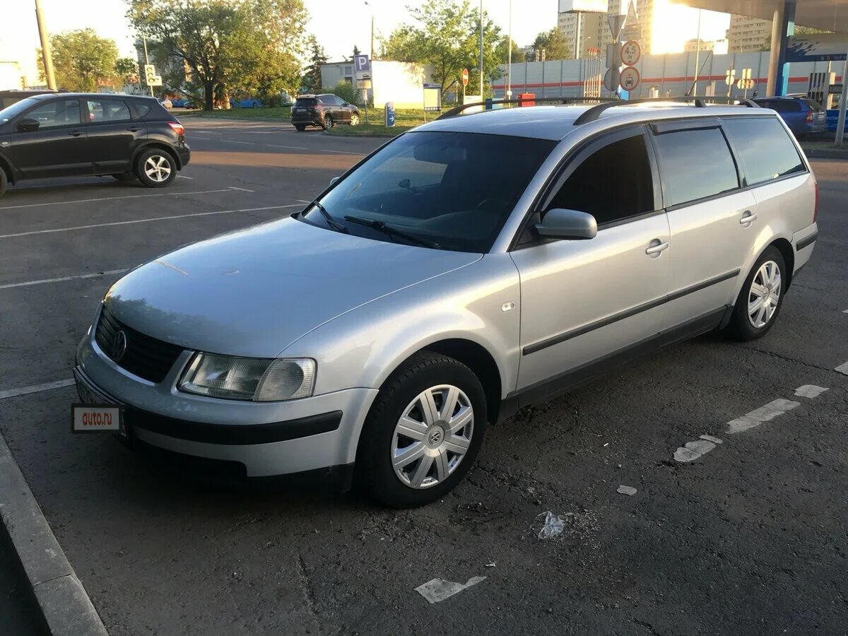 Фольксваген б5 серебристый. Volkswagen Passat 1.8 at, 1997. Фольксваген Пассат 2000-2005. Фольксваген универсал б 5 2004 год. Куплю фольксваген б у в москве