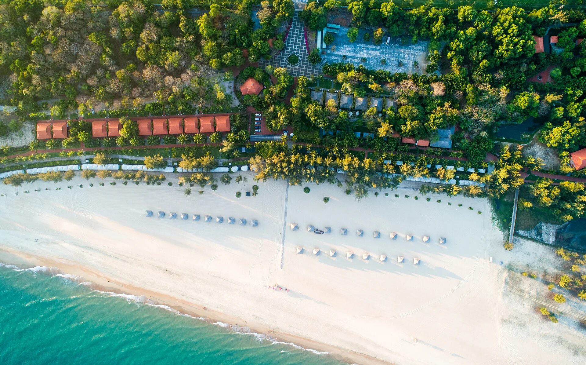 Ho tram beach. Хокок. melia ho tram beach resort. tram tau hot springs vietnam.