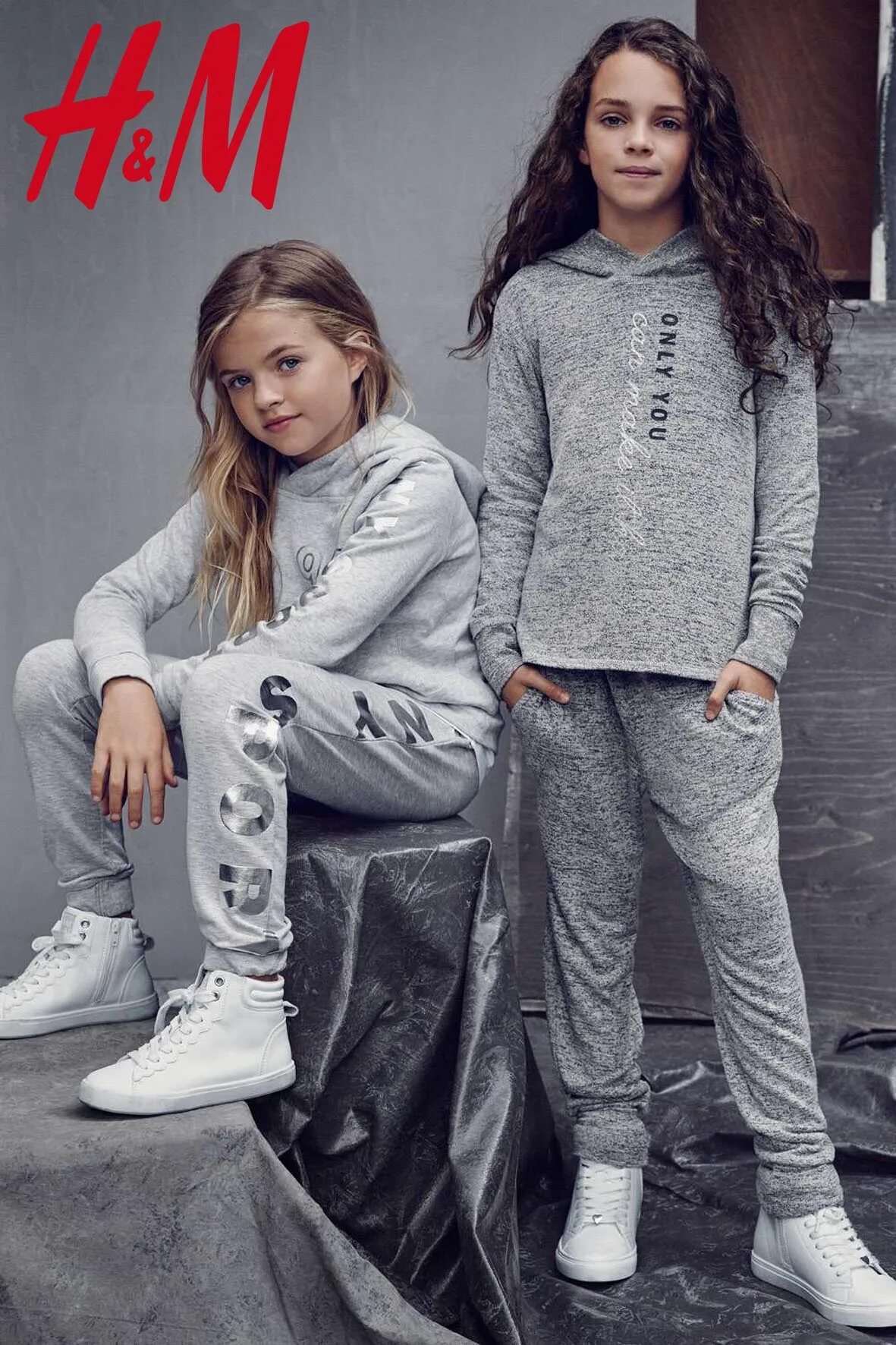 Коллекция дольче габбана 2021-2022 для детей. Детская коллекция дольче габбана. Одежда для подростков трэнд 2023. Дольче габбана детская одежда 2021. Модные девочки 2023 одежда.