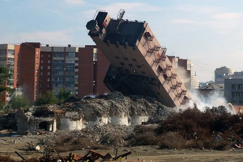 Землетрясение в т. Землетрясение в Челябинской области 2018. Обрушение зданий. Внезапное обрушение зданий и сооружений. Обрушенное здание.