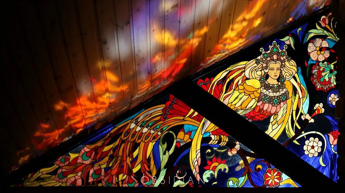 овальный витраж на потолок. витраж с фацетными элементами на кухню с подсветкой. витраж флоренция йошкар-ола. ресторан витраж ростов-на-дону. витражи пермь.