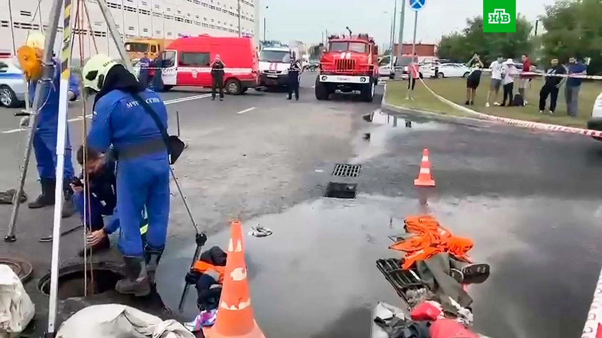 Трагедия в коллекторе в Москве. Авария Мосводосток в Москве. Происшествия на аттракционах. Случай в москве вчера