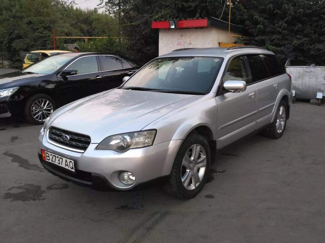 Субару Аутбек универсал 2006. Субару Аутбек 5 поколения. Subaru Outback 3.0 2004.