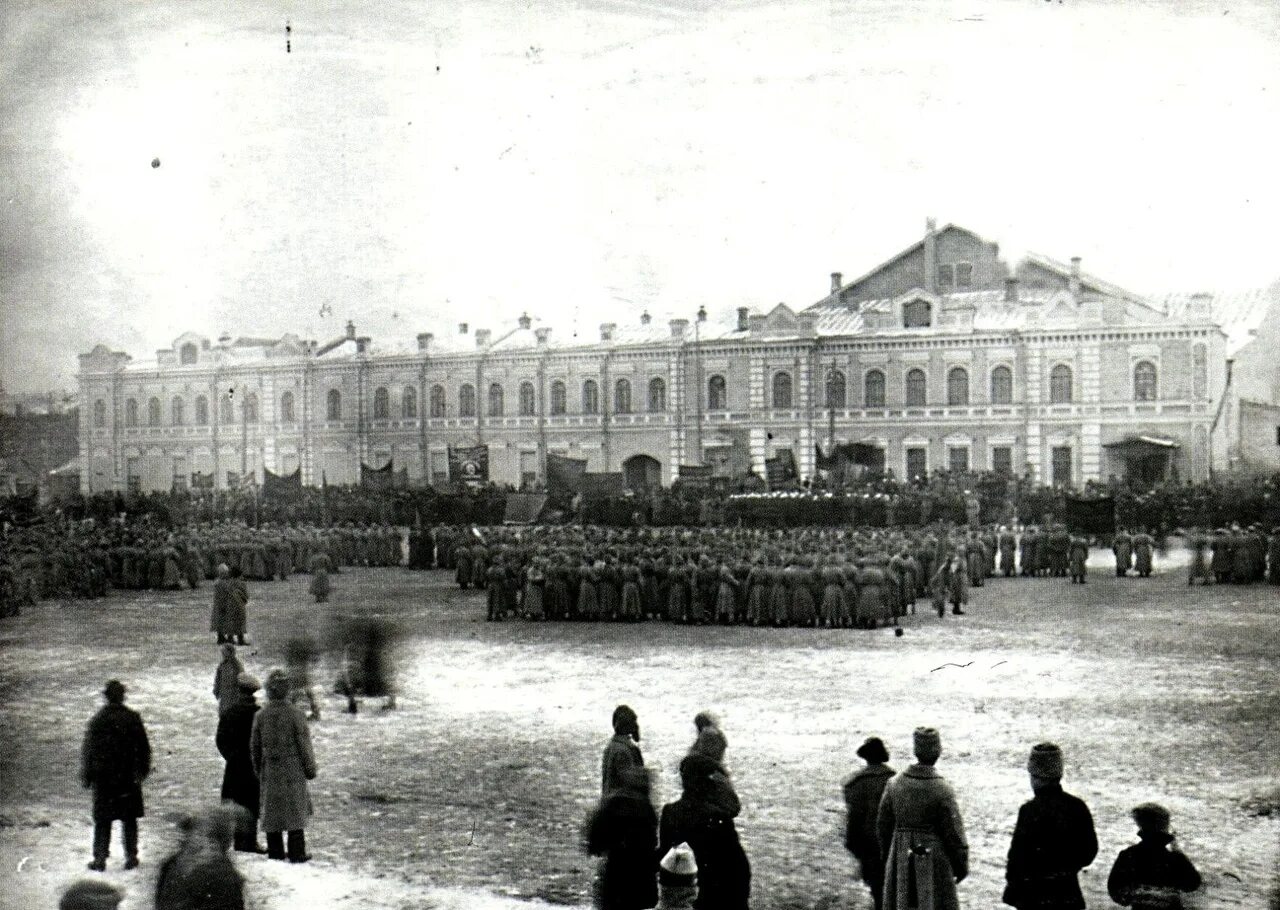 1918 Год Симбирск. 1918г. Сентябрь г. Симбирск. Первая годовщина Октябрьской революции 1918. Троицкий и Октябрьская революция. Переименование симбирска в ульяновск