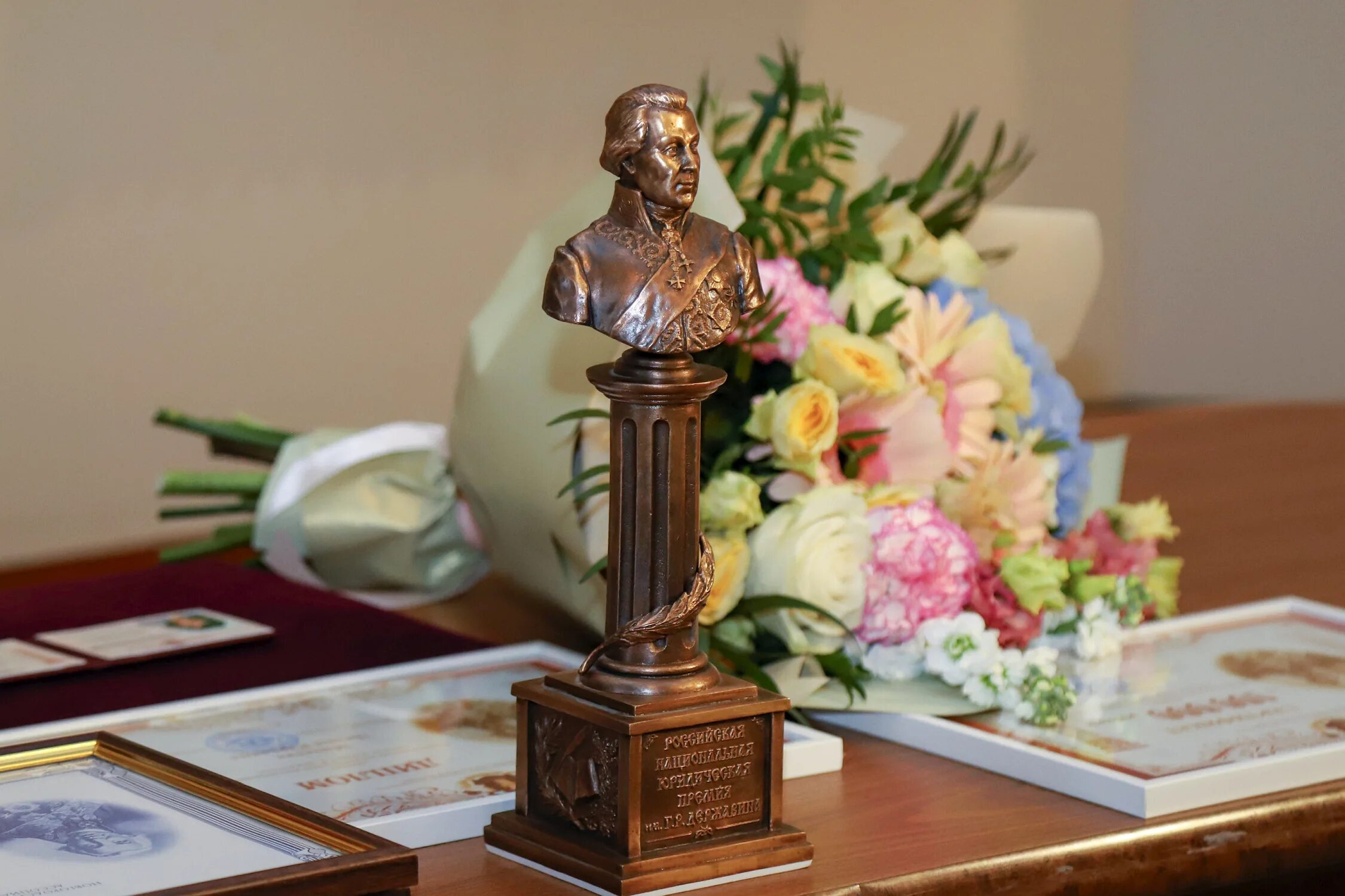 оскар. какие премии в судах. 95 оскар (кинопремия, 2023).