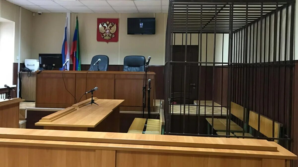 Судебный исполнитель рк. Судебная палата. Символ нотариата. Палата частных судебных исполнителей караганда. Решетка в зале судебного заседания.