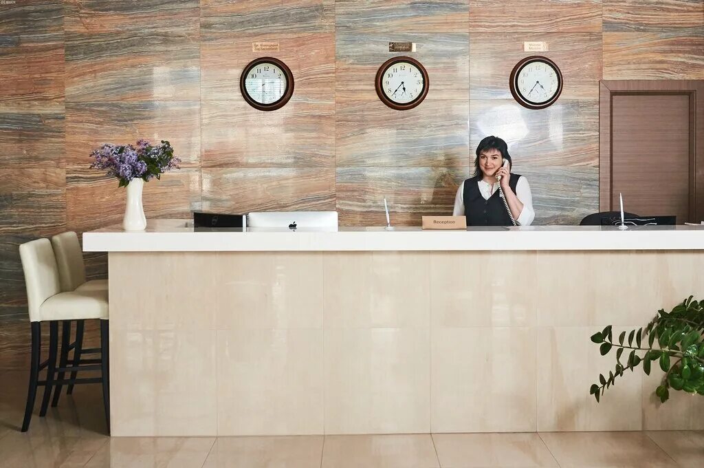 Котельниково отель кристалл. Кристалл котельниково. Ресторан кристалл котельниково. Гостиничного комплекса кристалл котельниково. Гостиница кристалл котельниково.