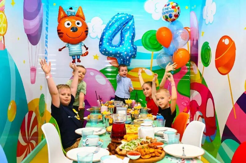 Развлекательный центр для детей шахты вулкан. Игровая зона для детей в торговом центре. Вулкан донецк развлекательный центр. Вулкан парк шахты. Студия детских праздников москва.