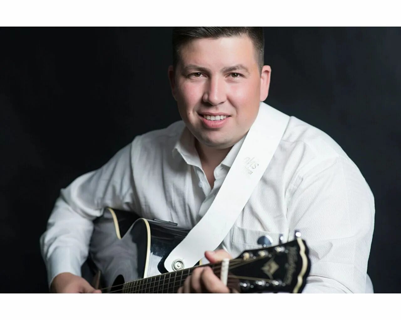 Воробьев б весьегонская волчица. Волк маслом. Картина волки. Хуснутдинов волчица. Влюбленные волки.