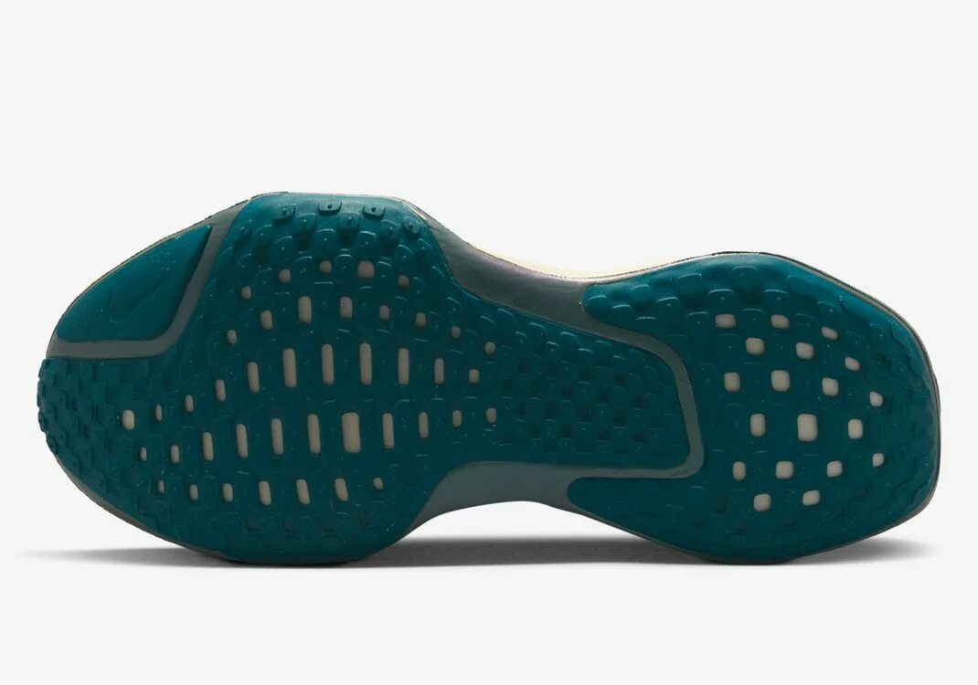 Zoomx invincible run 3. Nike invincible 3. nike zoomx invincible run fk 3. nike invincible run 3.