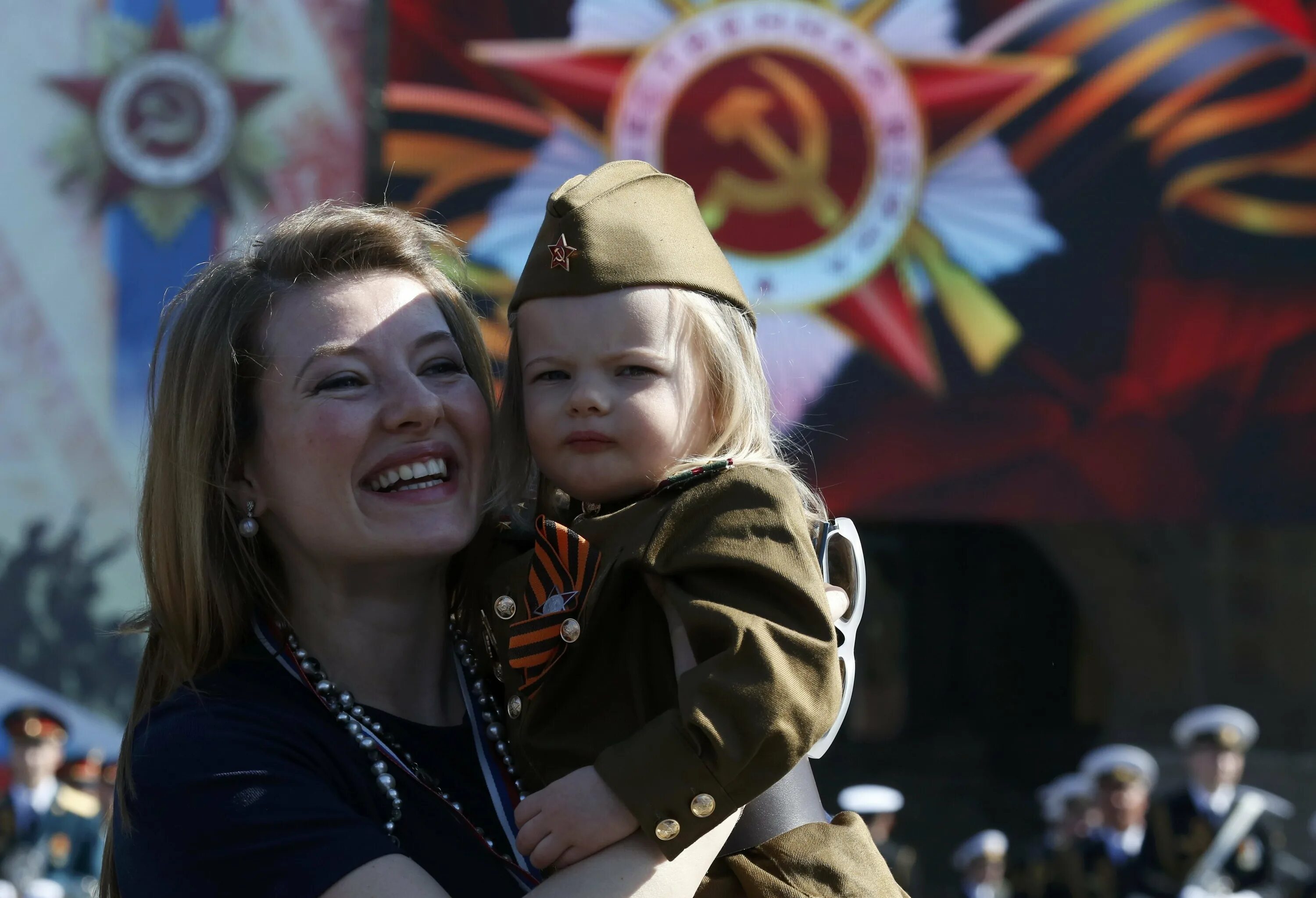 Детская фотосессия ко дню победы. Дети победы это. День победы для детей. Дети победы это. Ветераны и дети.
